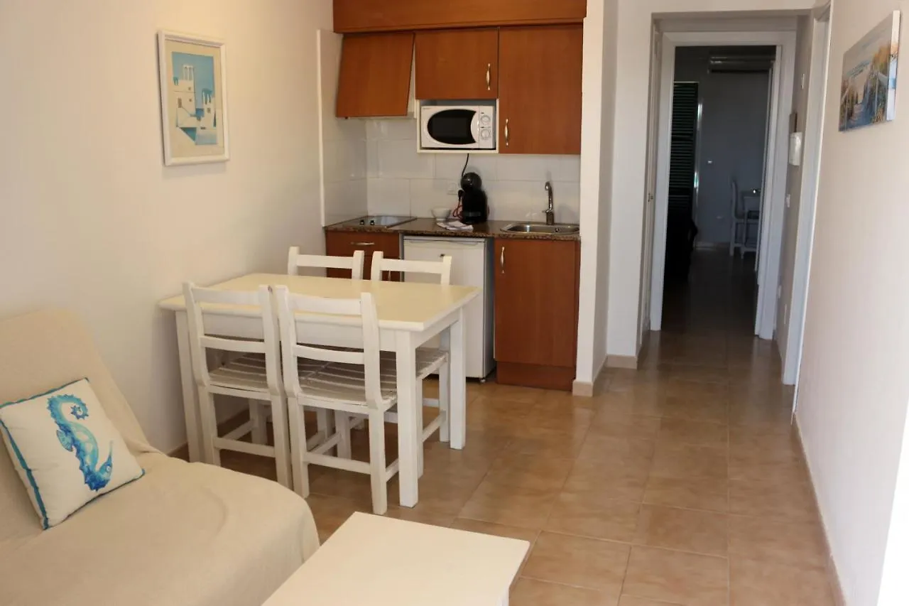 Apartamentos Saura Cala'N Blanes  Cala'N Blanes (Menorca)
