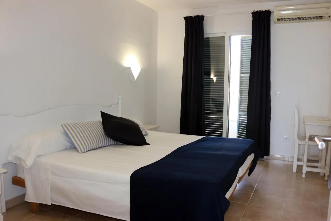 Apartamentos Saura Cala'N Blanes  0*, Cala'N Blanes (Menorca) Espagne